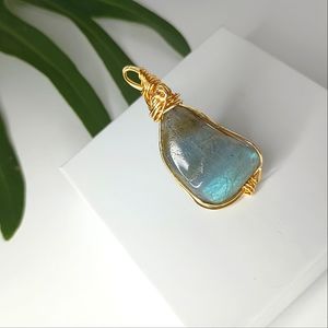 Labradorite Wire Wrapped Pendant